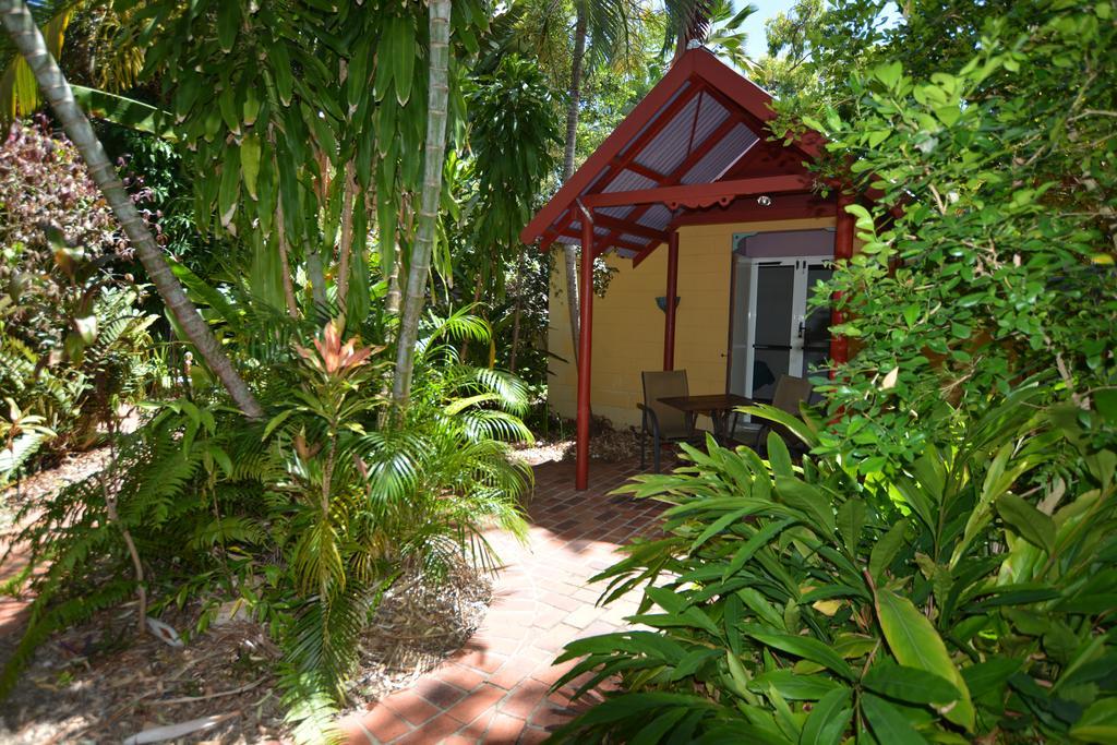 Shambhala Retreat Magnetic Island Cottages Nelly Bay Exterior foto